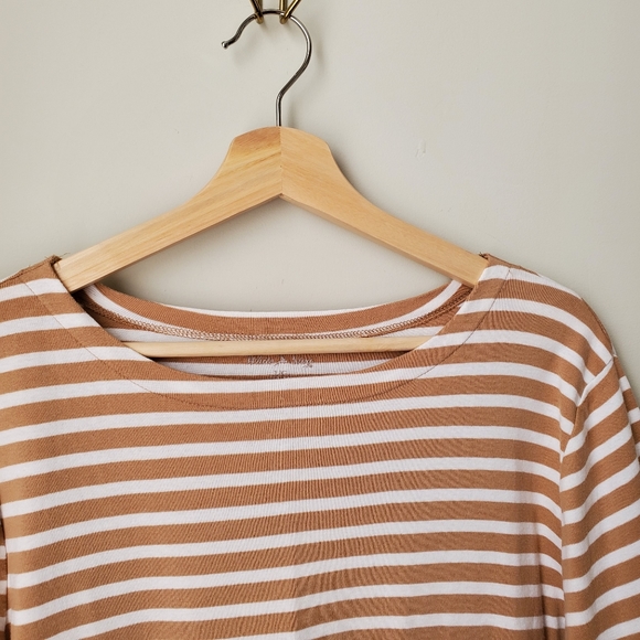 White Stag Top - Picture 5 of 9